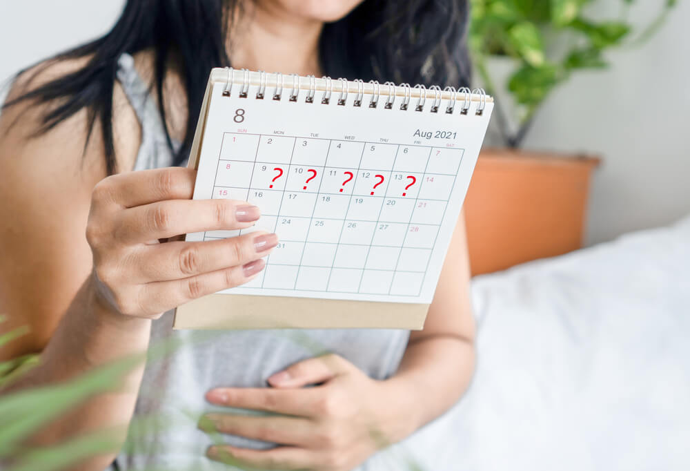 7 संकेत जो बताते हैं कि आपका Ovulation Period खत्म हो गया है, जानिए – Best IVF Doctor in Delhi द्वारा
